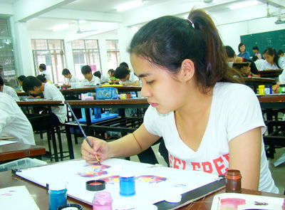 Tuyển sinh ĐH-CĐ 2012: vẫn chú trọng số lượng